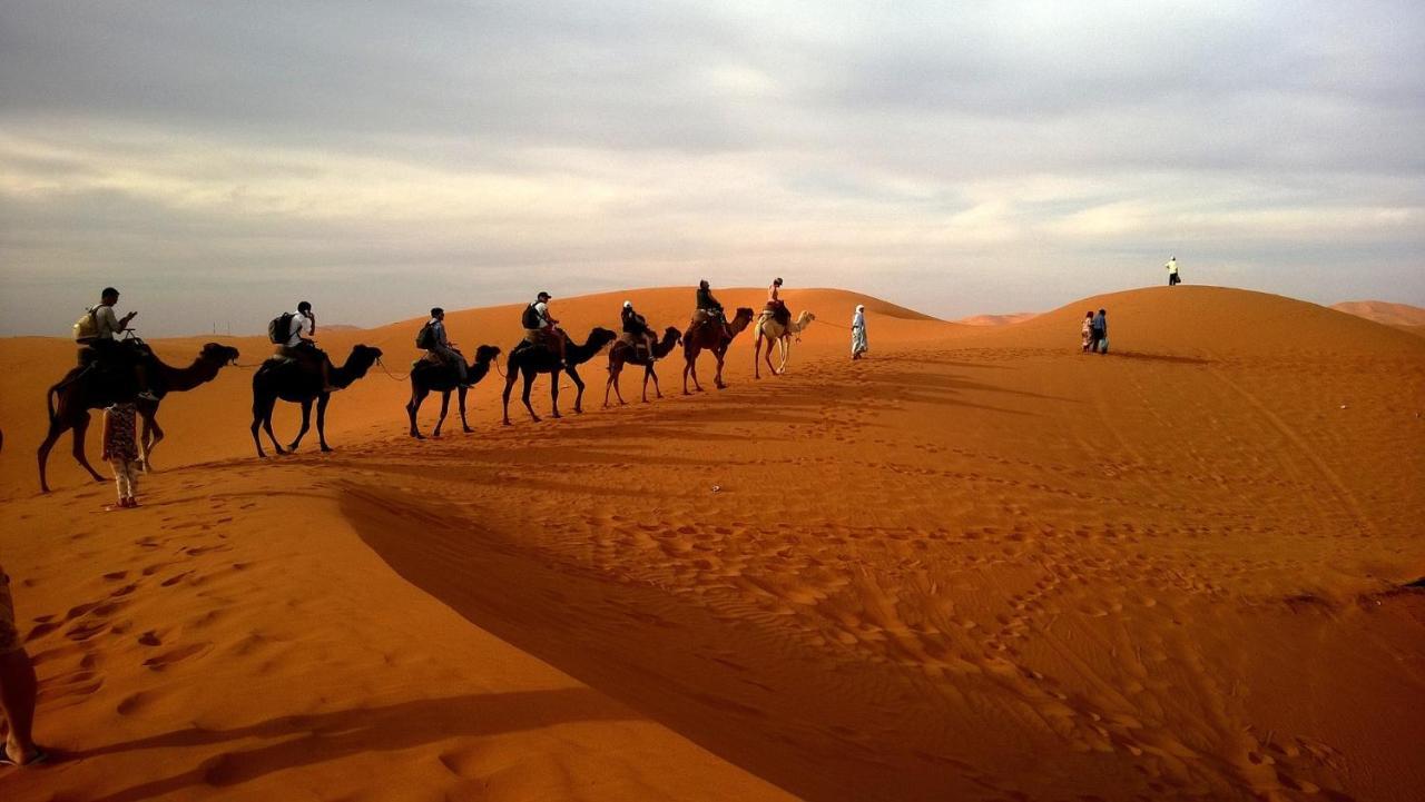 Les Roches Desert Camp Merzouga Exterior foto